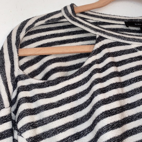 Bcbgmaxazria🥰 cold shoulder sweater - Picture 3 of 3